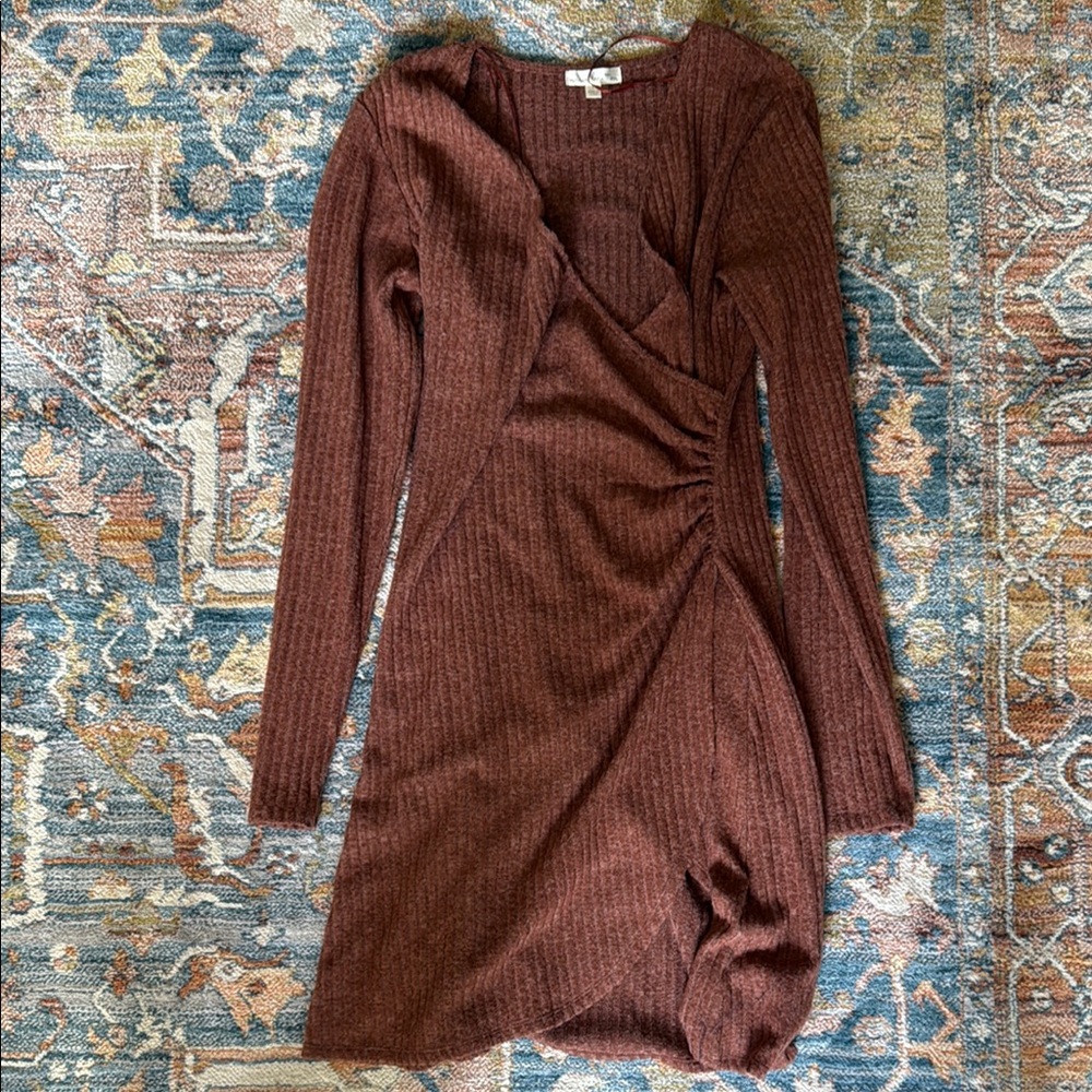 Nine Britton Brown Ribbed V-Neck Bodycon Dress